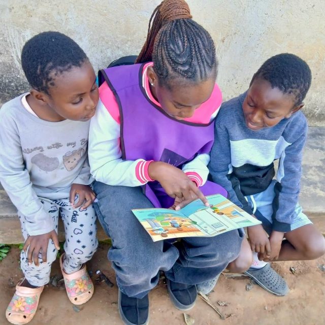 School holidays are a time to rest, play, and discover new adventures through stories.

Our School Holiday Home Literacy Programme in Nkowankowa is bringing books, storytelling, and fun literacy activities into children’s homes, keeping children reading, learning, and imagining throughout the school break.

Children are encouraged to read, explore, and interact with the books we bring to them, helping to build confidence, curiosity, and a lifelong love of reading.

Every story shared is a step towards creating a nation of readers.

#Nalibali #ItStartsWithAStory #ReadingForEnjoyment #FamilyLiteracy #HomeLiteracy