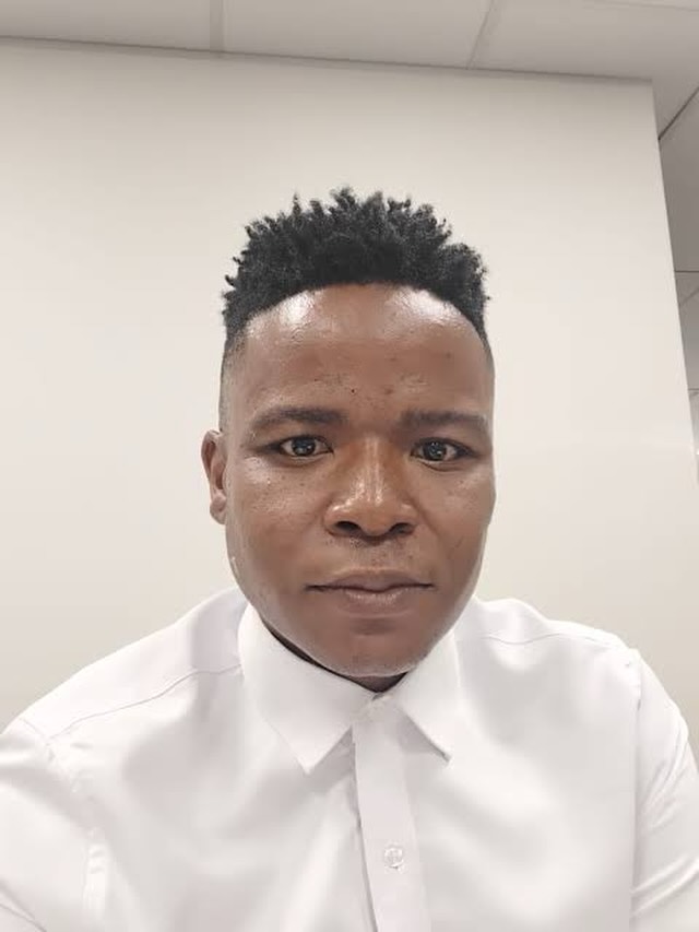 Meet Mokgethi Nkosi, one of our panellists at the 9th Men’s Literacy Imbizo!

With 10+ years’ experience in development, fundraising, project management and community advocacy, Mokgethi brings passion, purpose and powerful insight to the conversation.

As a Fundraising Specialist at Nal’ibali, he understands what it takes to turn ideas into impact.

Join us on Thursday, 27 August as we explore the powerful role men can play in building a culture of reading and learning.

Men. Literacy. Community. Impact.