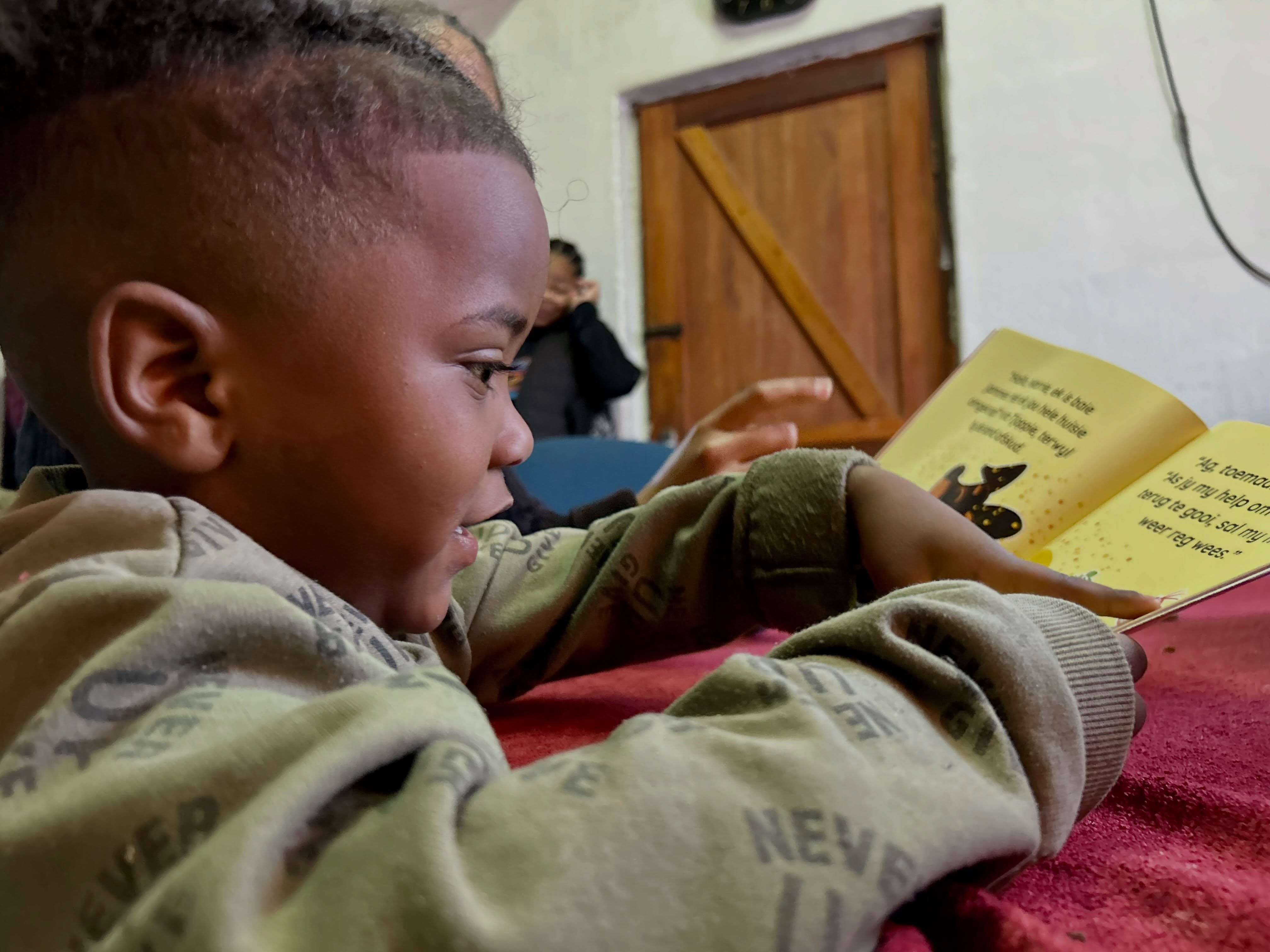 Reading should be a joy, not a chore! 

How do we reignite the joy of reading? The @csmonitor explores this question as the US celebrates Book Month.

At Nal’ibali, we help children discover the joy of stories through reading aloud, home-language storytelling and free reading resources.

How do we make reading something children want to do, not just have to do? Share your thoughts in the comments!

Read the article: https://lnkd.in/ds-Bt2Qb
